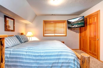 kbm resorts fantastic views hot tub a c easy walk to main street