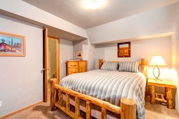 kbm resorts fantastic views hot tub a c easy walk to main street