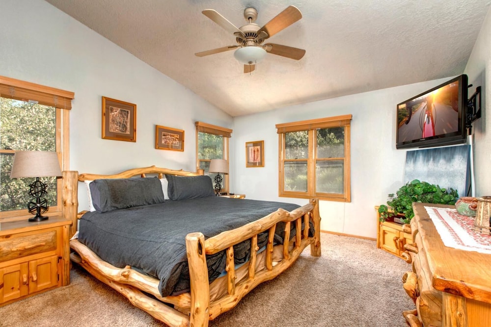 kbm resorts fantastic views hot tub a c easy walk to main street