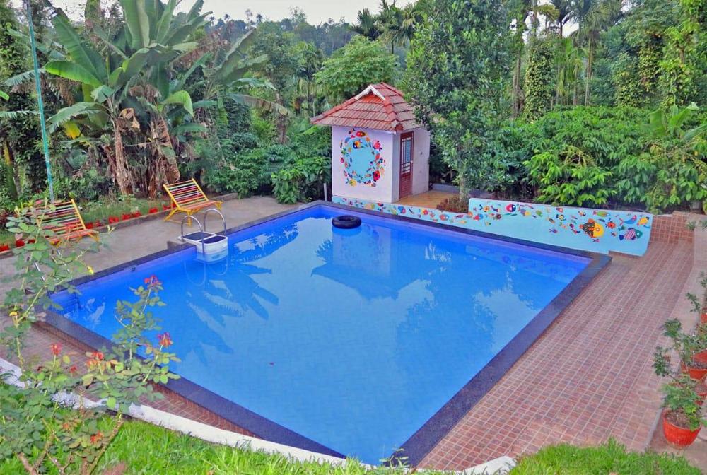 karapuzha lakeshore resort