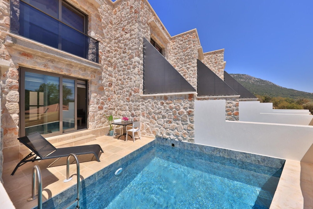 kas suites villas