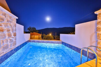 kas suites villas