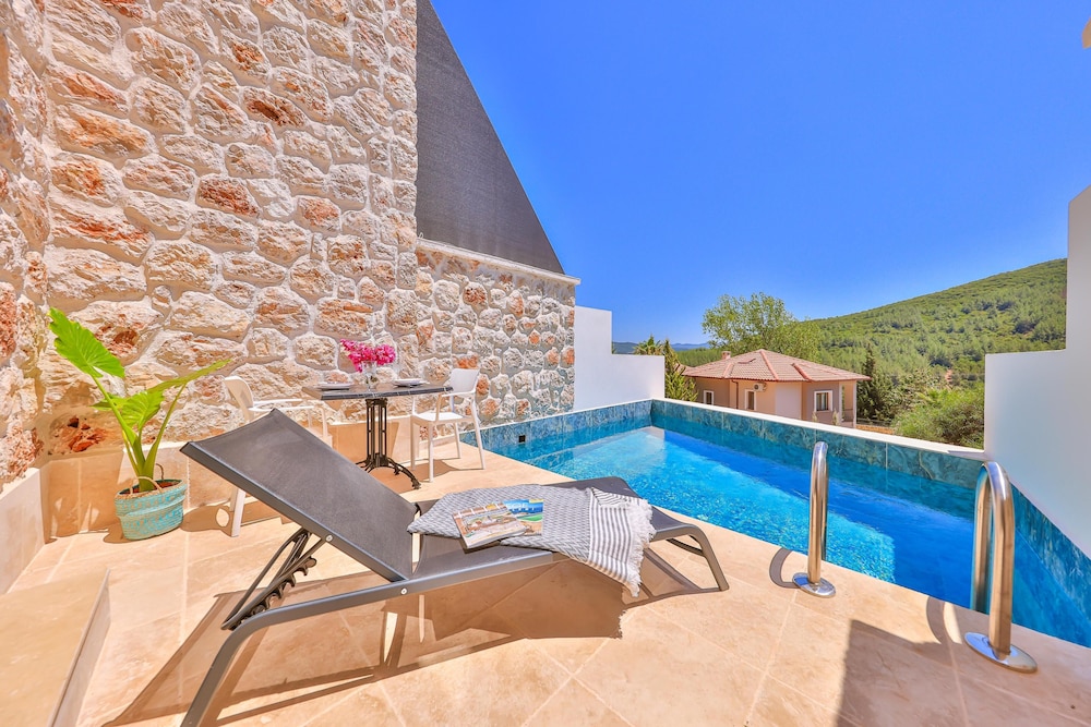 kas suites villas