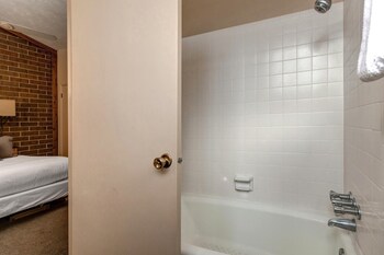 kbm resorts str 1 large 3 bedroom walk to slopes main street and downtown park
