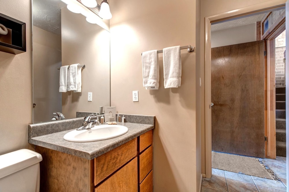 kbm resorts str 1 large 3 bedroom walk to slopes main street and downtown park