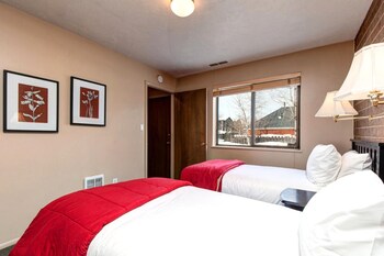 kbm resorts str 1 large 3 bedroom walk to slopes main street and downtown park