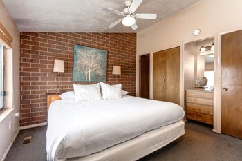 kbm resorts str 1 large 3 bedroom walk to slopes main street and downtown park