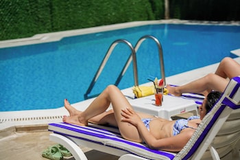 Kemer Royal Beach Hotel,: Merkez Mahallesi 128 Sokak, No 7,3 star