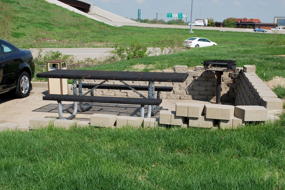 extended stay america suites st louis westport central