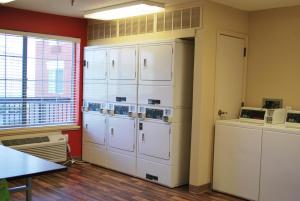 extended stay america suites st louis westport central