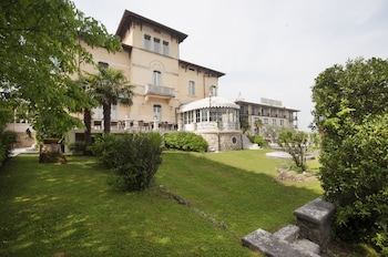 hotel villa maria