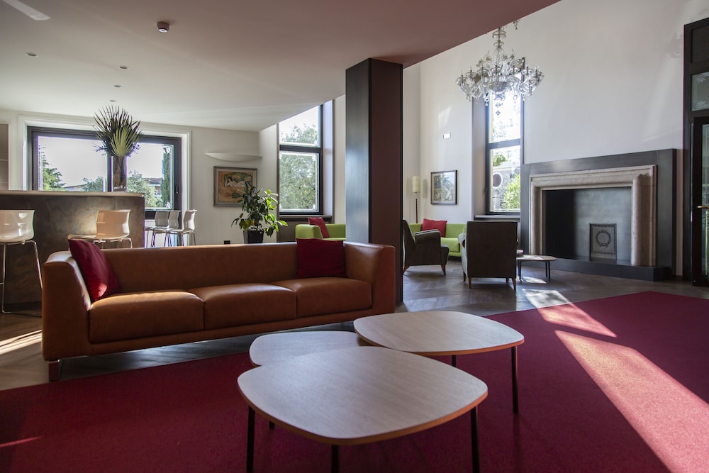 hotel villa maria