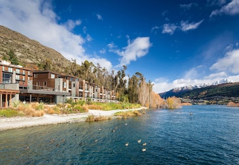 hilton queenstown resort and spa