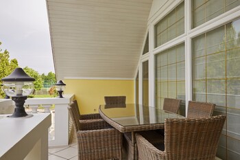 gold haus pension