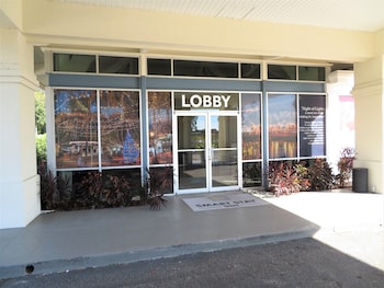 The Smart Stay Inn,2365 Fl-16,3 star