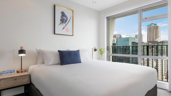 auckland harbour suites