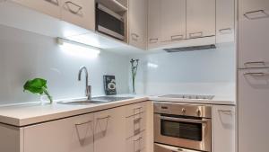 auckland harbour suites