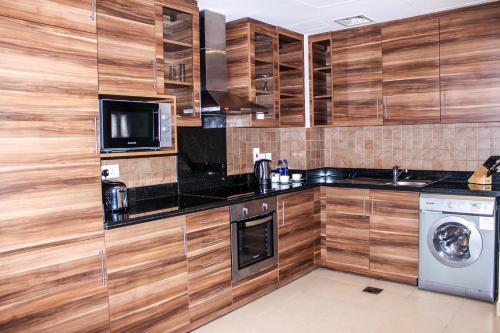 dunes hotel apartments oud metha