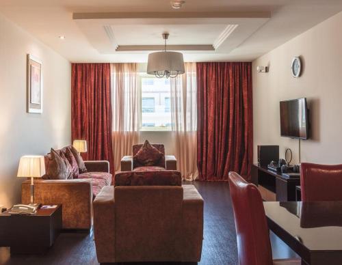 dunes hotel apartments oud metha