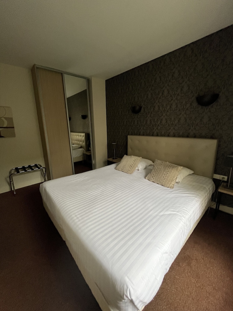 hotel de troyes
