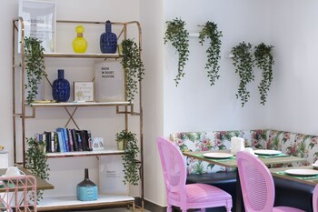 the alley hotel