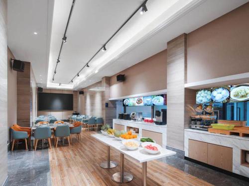 kyriad marvelous hotel shenzhen guangming zhenmei subway station
