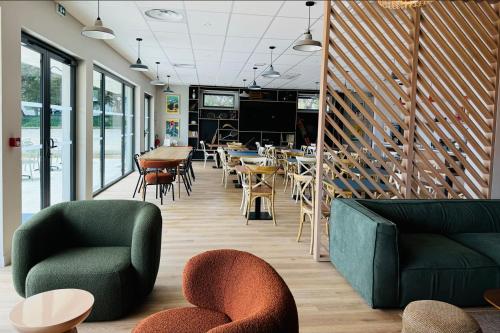 kyriad limoges ester