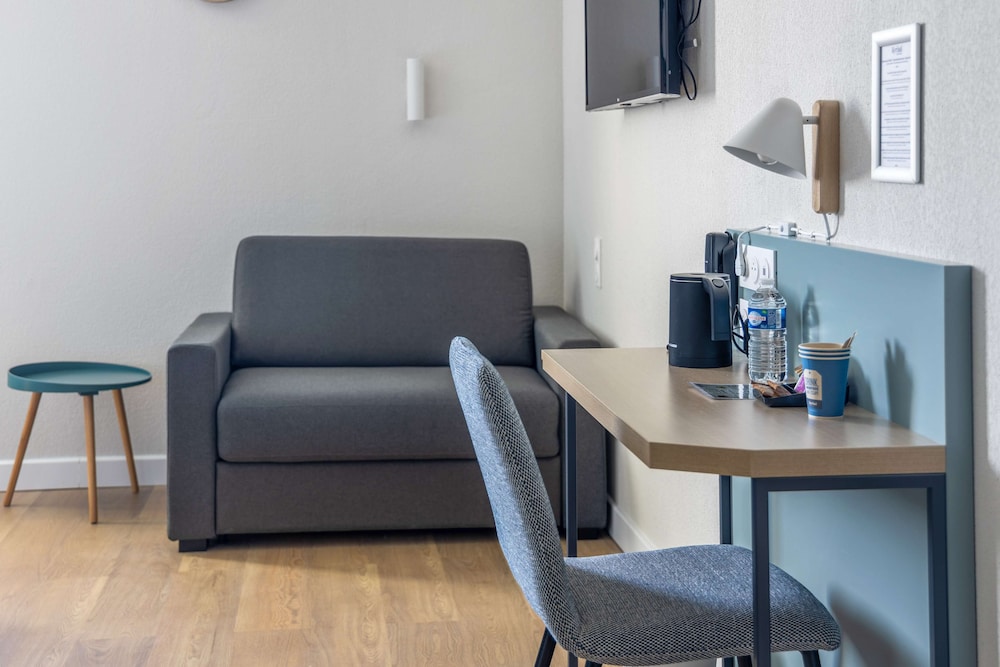 kyriad limoges ester