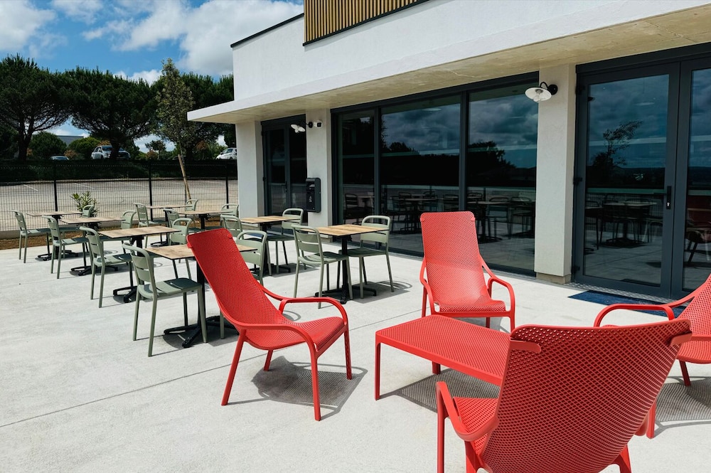 kyriad limoges ester