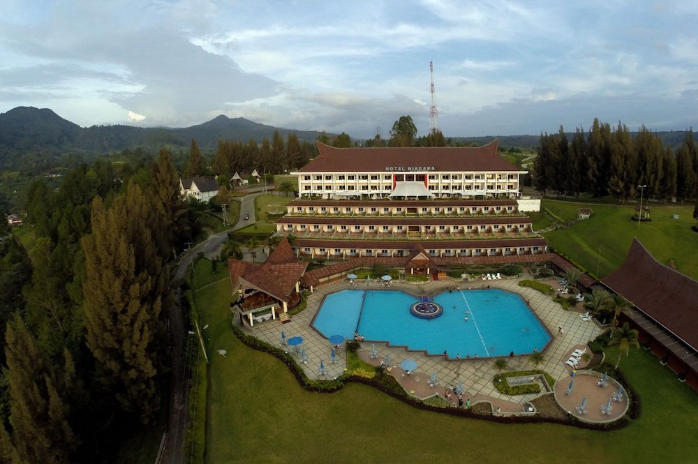 hotel niagara parapat