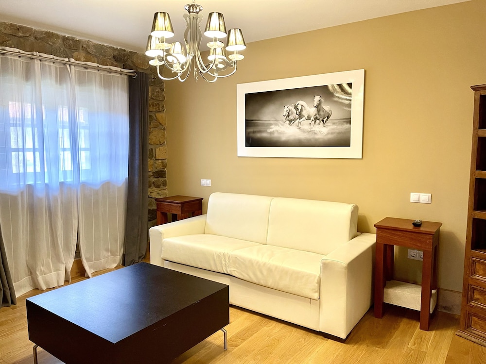 akla hotel suites valles pasiegos