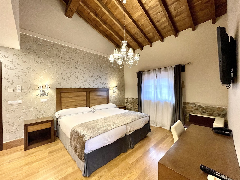 akla hotel suites valles pasiegos