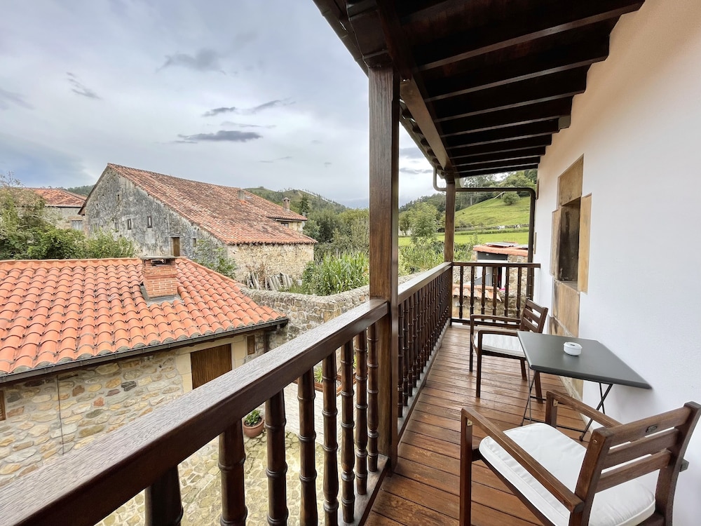 akla hotel suites valles pasiegos