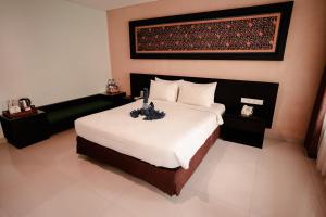 fourteen roses boutique hotel legian
