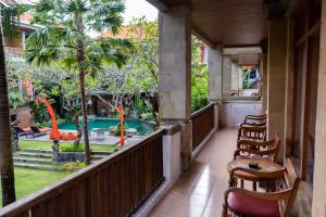 fourteen roses boutique hotel legian