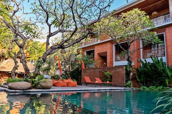 fourteen roses boutique hotel legian