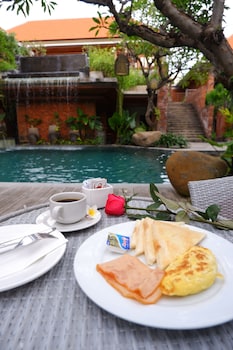 fourteen roses boutique hotel legian