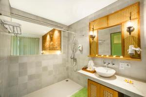 fourteen roses boutique hotel legian