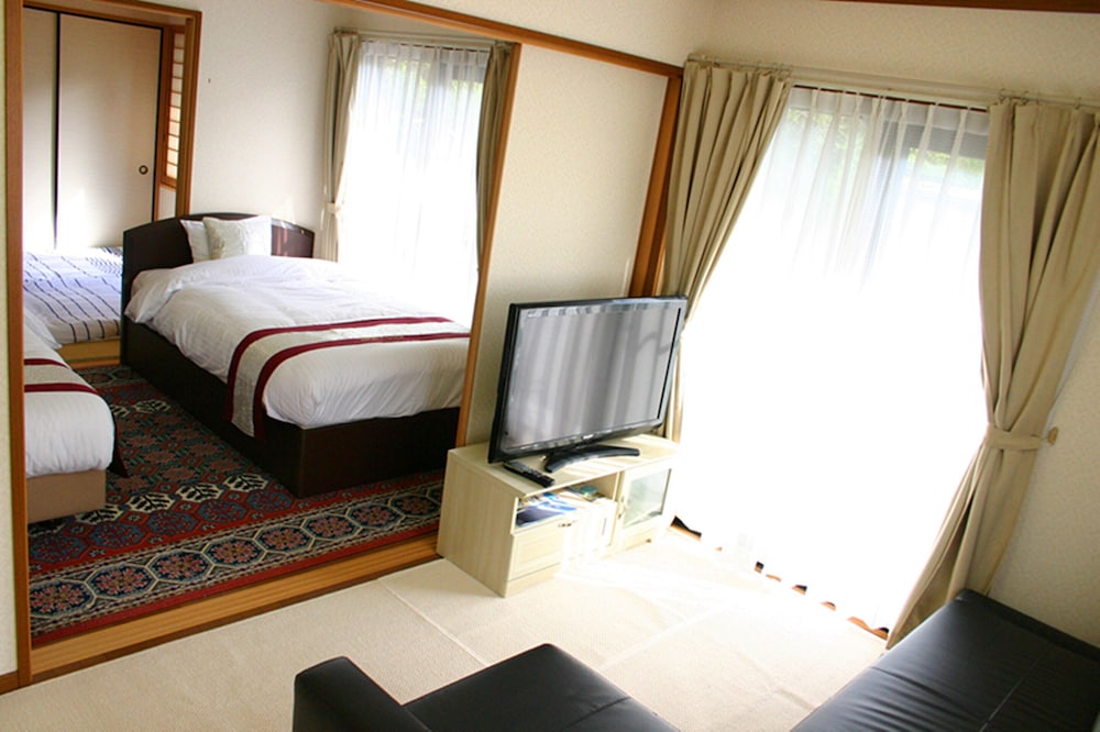 lake yamanaka resort house ii