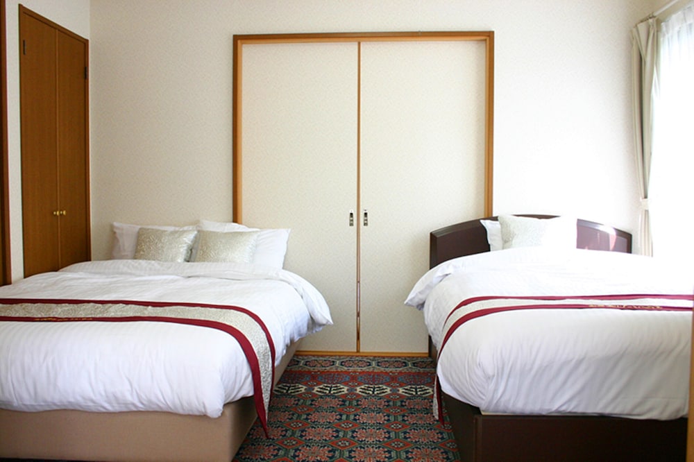 lake yamanaka resort house ii