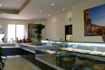 hotel la casa del pellegrino