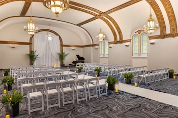 hilton new orleans st charles avenue