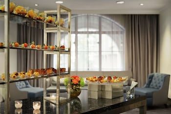 hilton new orleans st charles avenue