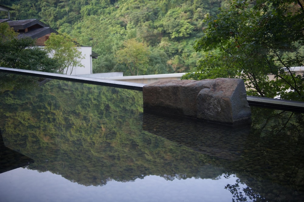 wulai pause landis resort