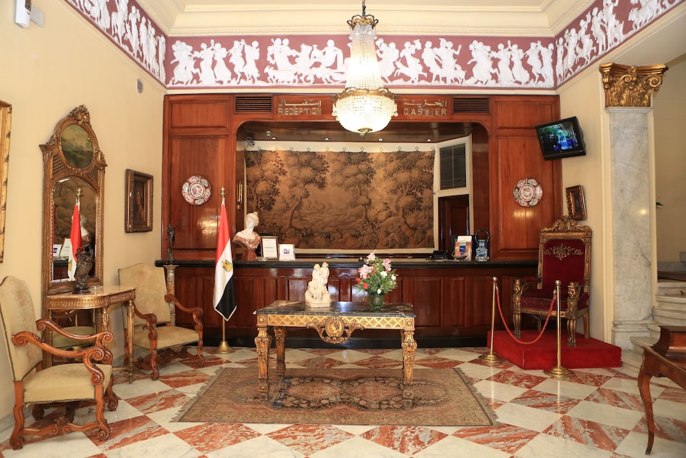 paradise inn le metropole hotel
