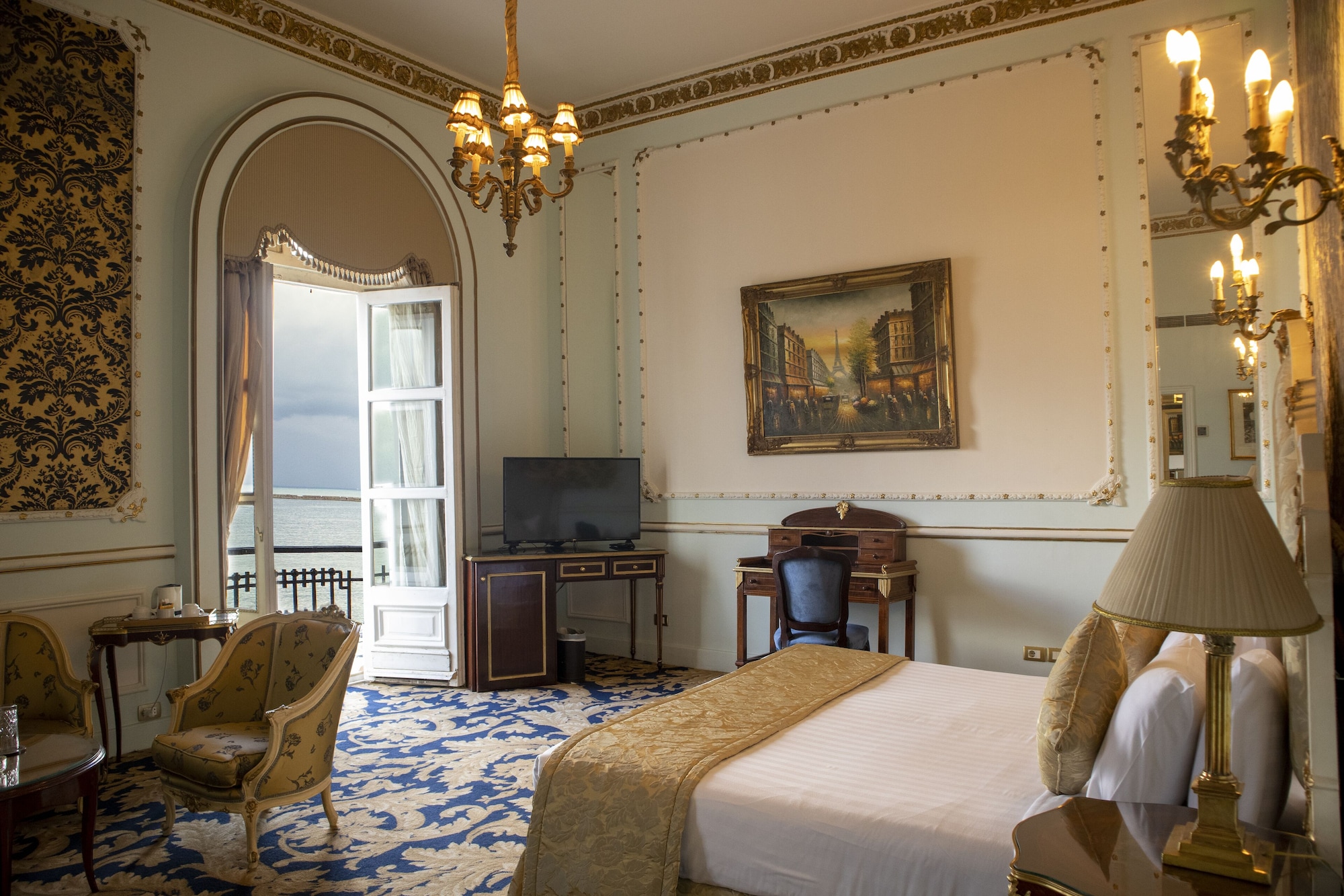 paradise inn le metropole hotel