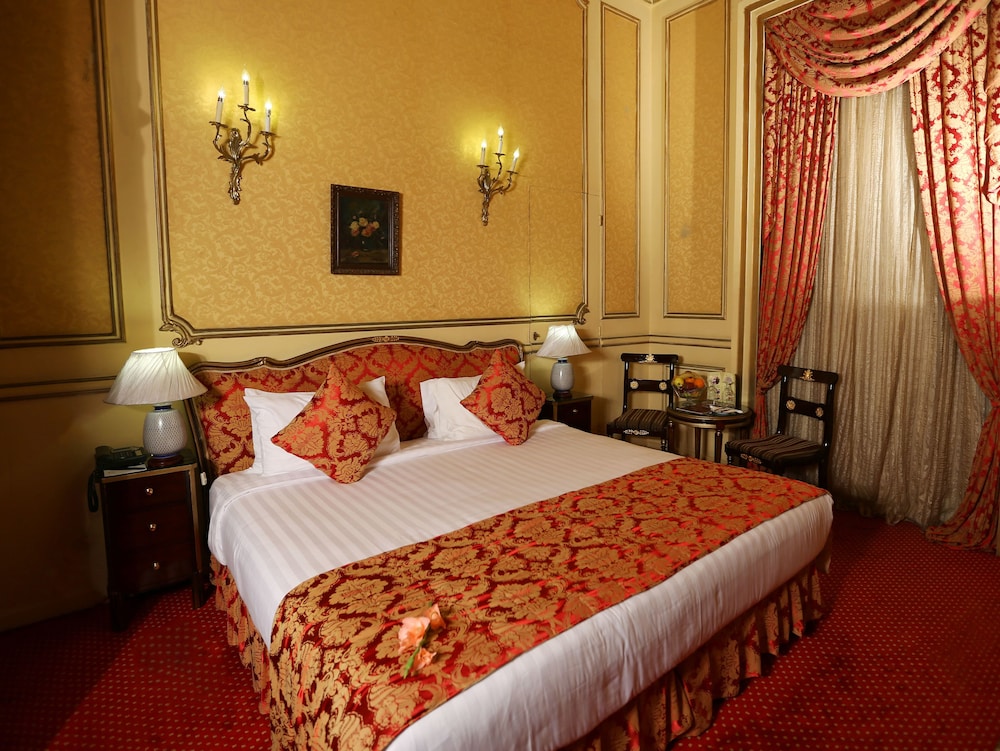 paradise inn le metropole hotel