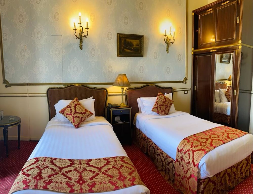 Paradise Inn Le Metropole Hotel,,4 star