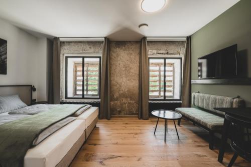 landhotel alte zollstation historical building