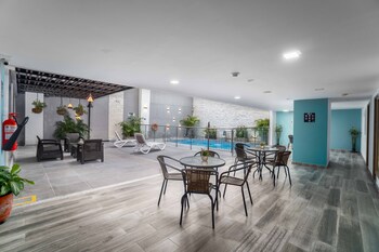 azor hotel cali versalles